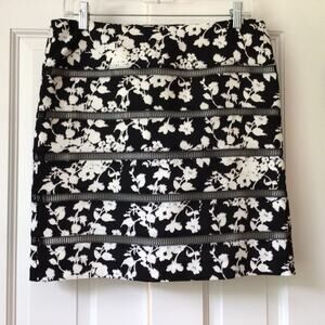 White House Black Market Lattice Pencil Skirt Sz 8